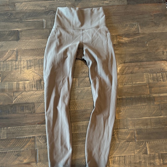 Lululemon High-Waisted olive green Leggings - Picture 1 of 4
